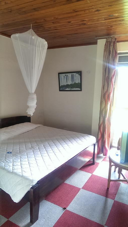 White Horse Inn Kabale Exterior foto
