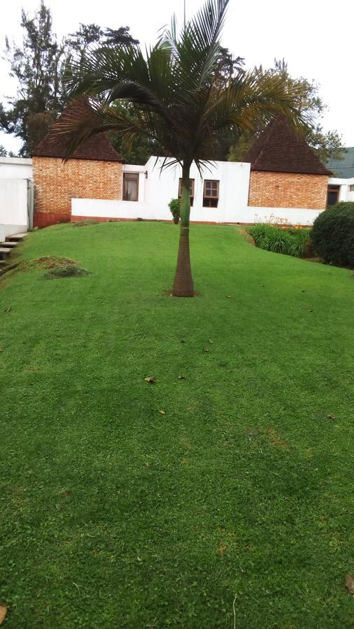 White Horse Inn Kabale Exterior foto